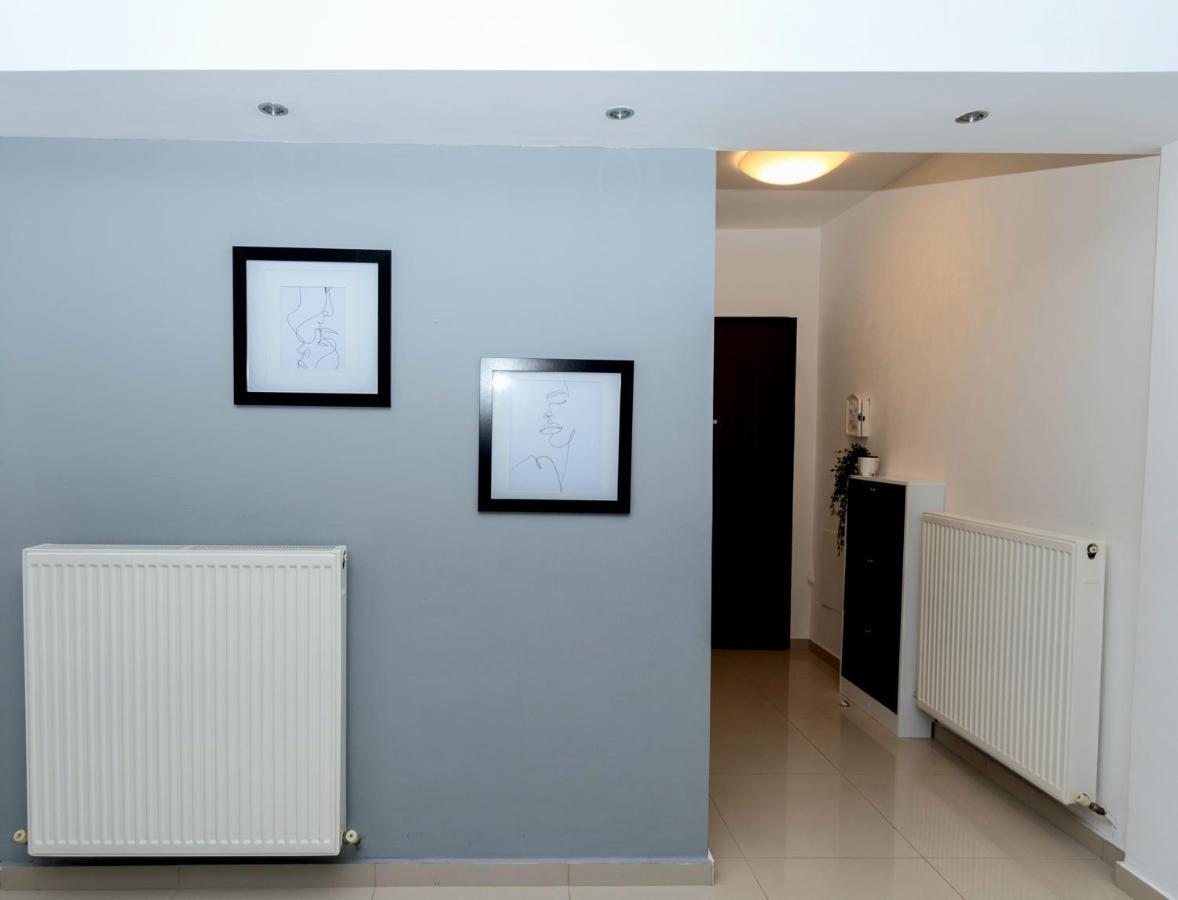 Mistral Luxury Living Aparthotel Néa Péramos Exteriör bild