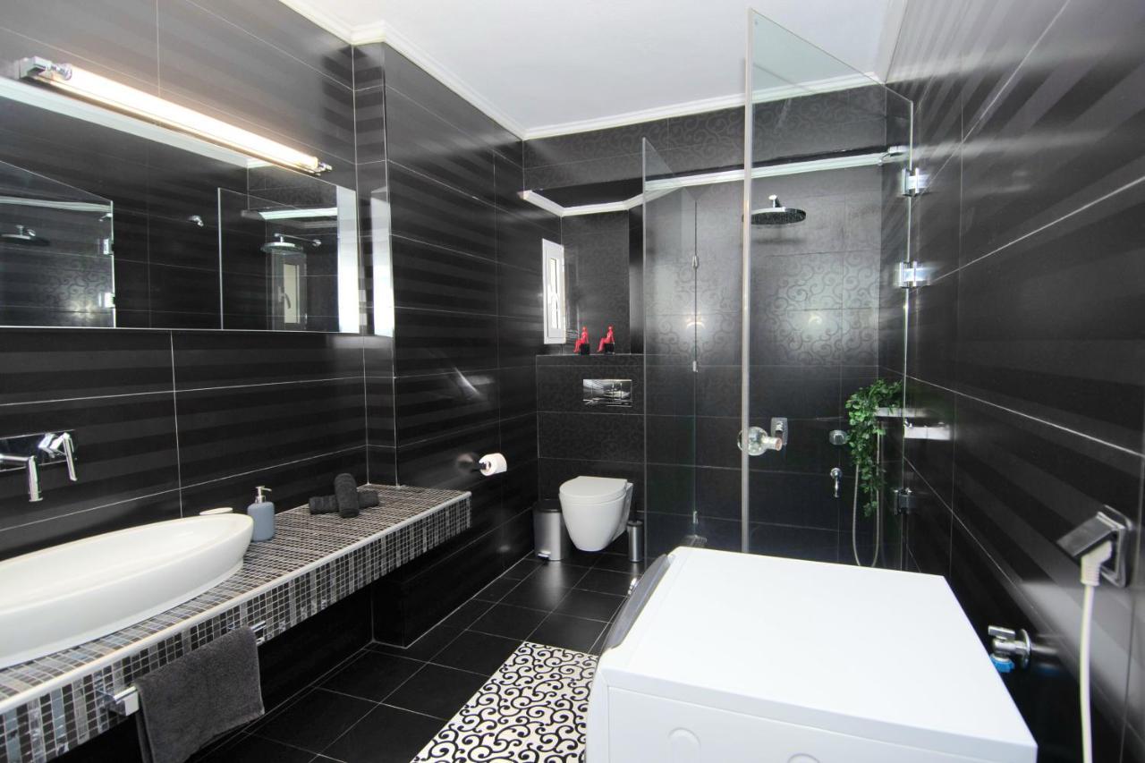 Mistral Luxury Living Aparthotel Néa Péramos Exteriör bild