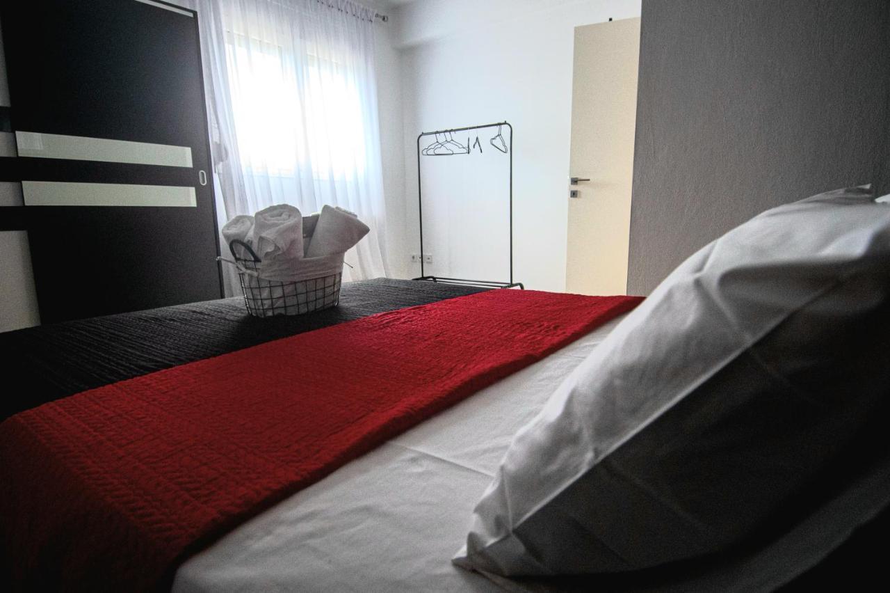 Mistral Luxury Living Aparthotel Néa Péramos Exteriör bild
